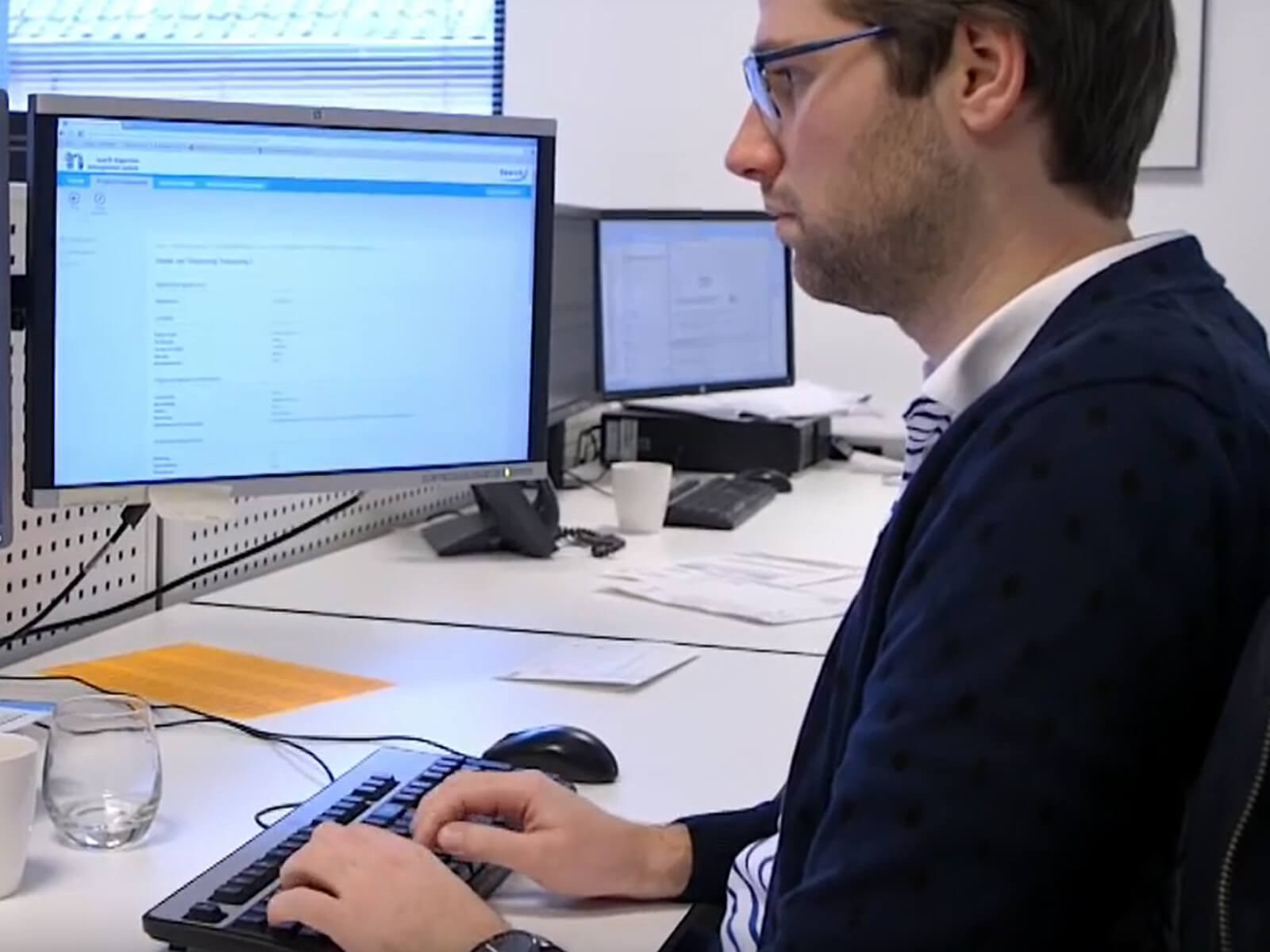 Van een systeem naar twee systemen precies op maat - SGS Search & Iquality